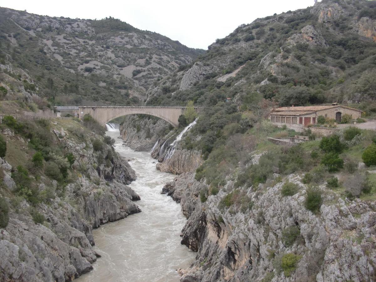 Gite De La Tour Saint-Guilhem-le-Desert Exterior photo